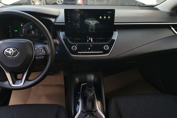 丰田 卡罗拉 2023款 1.8L 智能电混双擎 先锋版中控内饰16