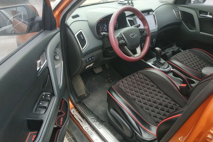 北京现代ix25 2015款 1.6L 自动两驱智能型GLS中控内饰20