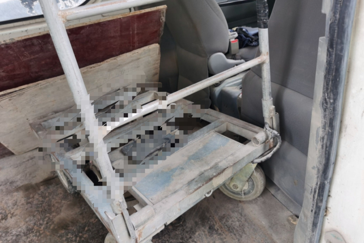 金龙 凯锐浩克 2019款 2.2L M1标准型平顶V22中控内饰7004