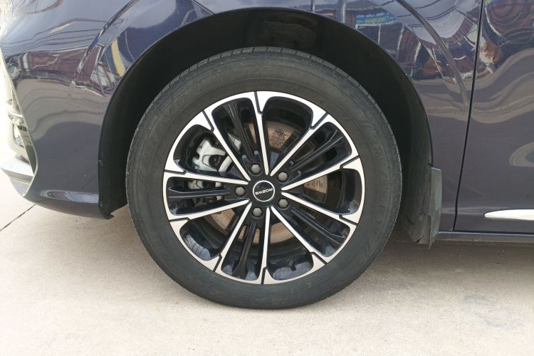 荣威iMAX8 2022款 400TGI 旗舰版车身外观6007