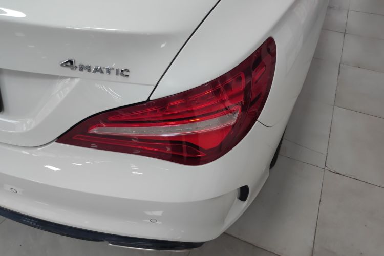 奔驰CLA 2018款 CLA 220 4MATIC车身外观9