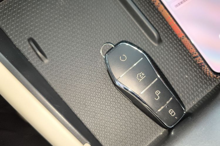 比亚迪 秦L 2024款 DM-i 120KM领先型中控内饰11