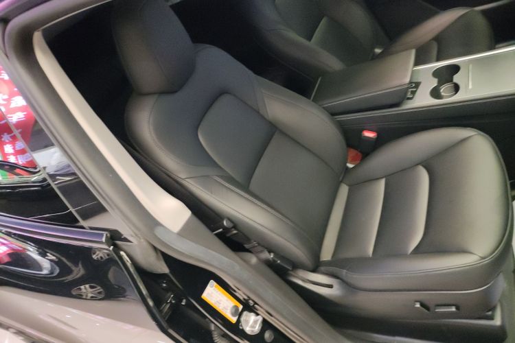 特斯拉 Model Y 2022款 改款 后轮驱动版局部细节41