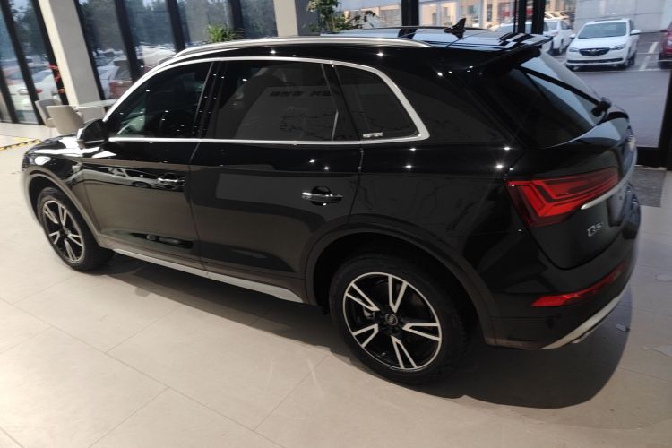 奥迪Q5L 2024款 40 TFSI 时尚动感型车身外观6002