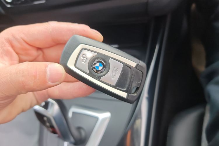 宝马1系(进口) 2013款 改款 116i 都市型中控内饰11