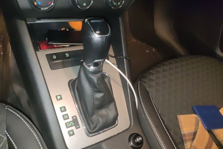 斯柯达 明锐 2019款 1.5L 自动智行豪华版 国V中控内饰18