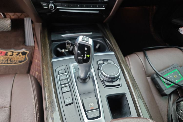 宝马X5(进口) 2014款 xDrive35i 典雅型中控内饰18