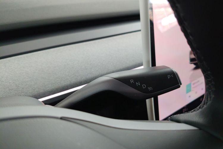 特斯拉 Model Y 2024款 后轮驱动版中控内饰18