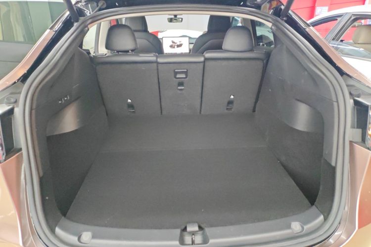 特斯拉 Model Y 2022款 改款 后轮驱动版机舱底盘23