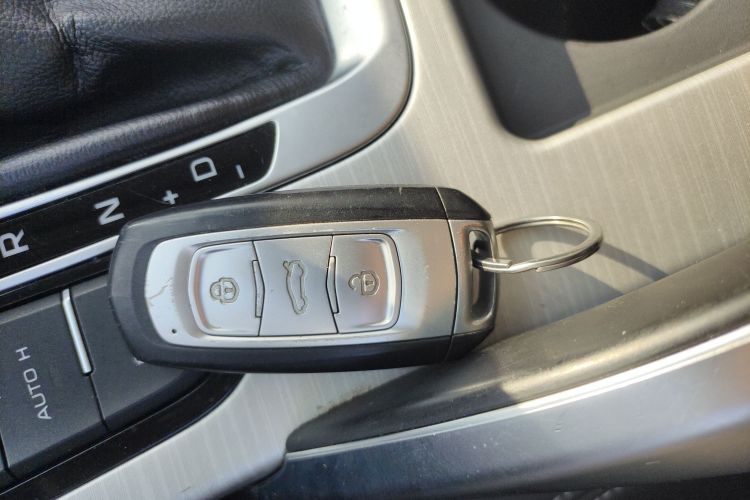 吉利汽车 博越 2018款 1.8TD 自动两驱智雅型中控内饰11