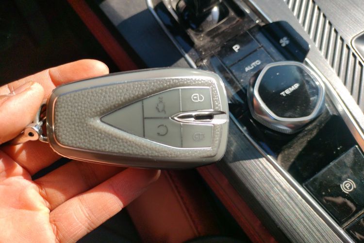 长安欧尚Z6 2023款 蓝鲸 2.0T 自动智行型中控内饰11