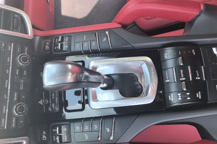 保时捷 2011款 Cayenne 3.0T局部细节18