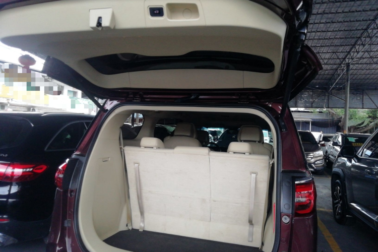 别克GL8 2022款 ES陆尊 653T 尊享型机舱底盘23