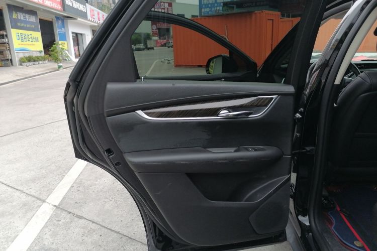 凯迪拉克XT5 2018款 28T 四驱豪华型中控内饰49