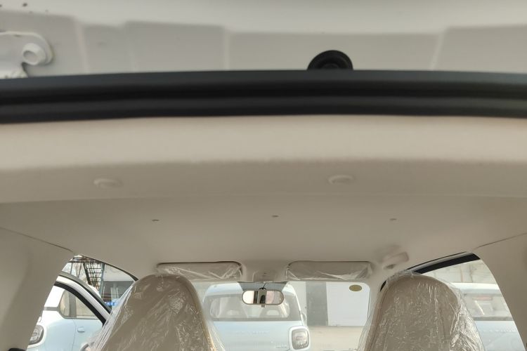 奔腾小马 2026款 222km 萌趣马 Plus中控内饰22