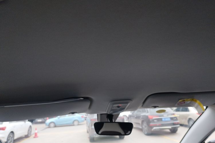 五菱汽车 五菱缤果 2023款 203km 舒享款中控内饰22