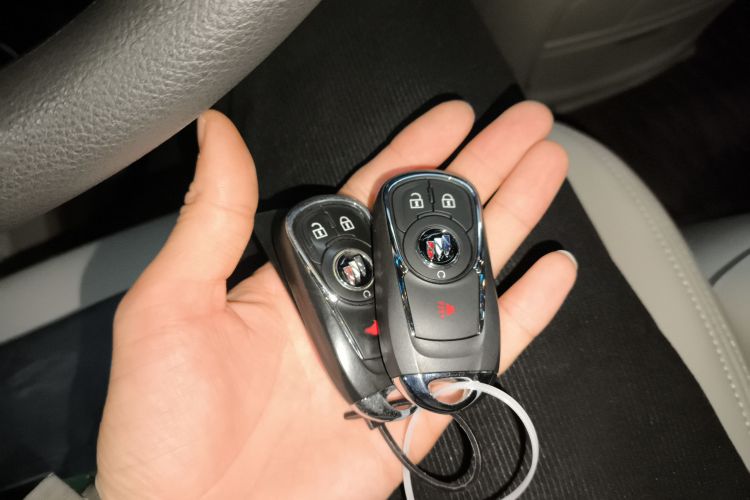 别克GL8 2023款 陆上公务舱 舒适型中控内饰7001