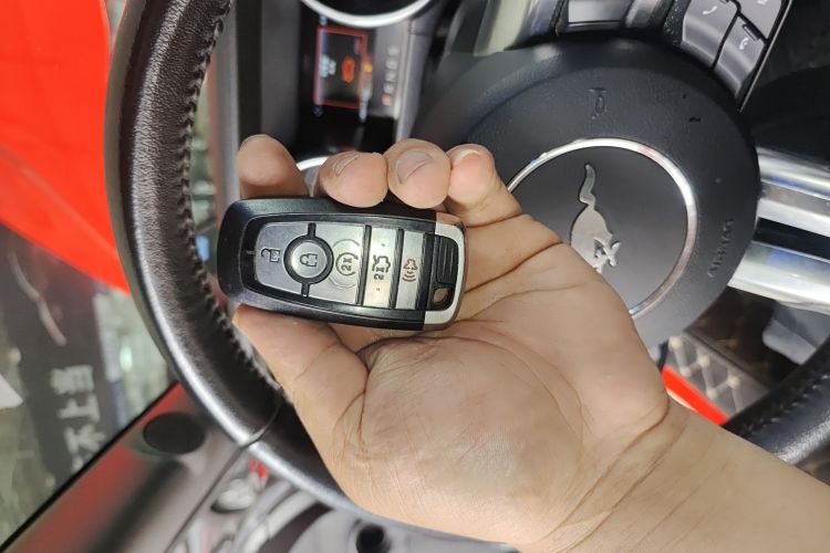 福特Mustang（平行进口）中控内饰7001