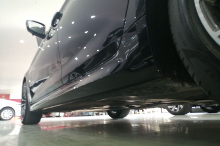 宝马5系(进口) 2022款 改款 525i M运动套装局部细节9002