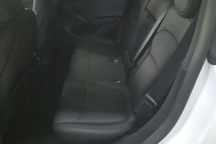 特斯拉 Model Y 2025款 后轮驱动版中控内饰21