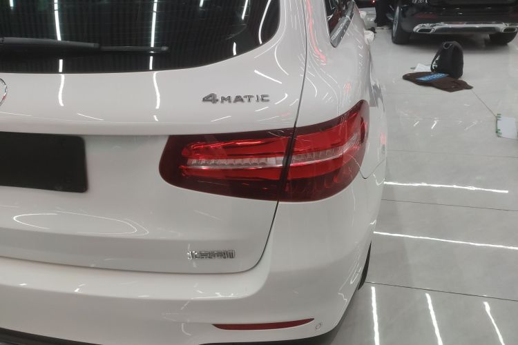 奔驰GLC 2017款 GLC 260 4MATIC 豪华型车身外观9