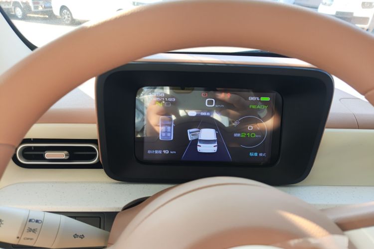 五菱汽车 宏光MINIEV 2024款 第三代 215km 青春版中控内饰14