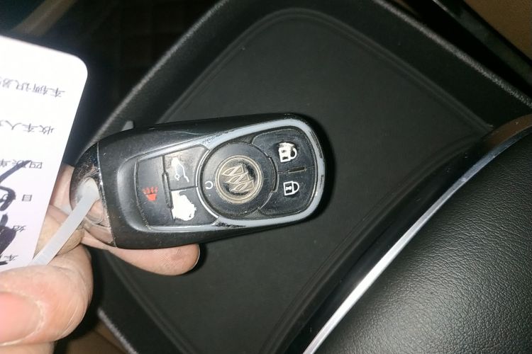 别克GL8 2018款 ES 28T 旗舰型 国VI中控内饰11