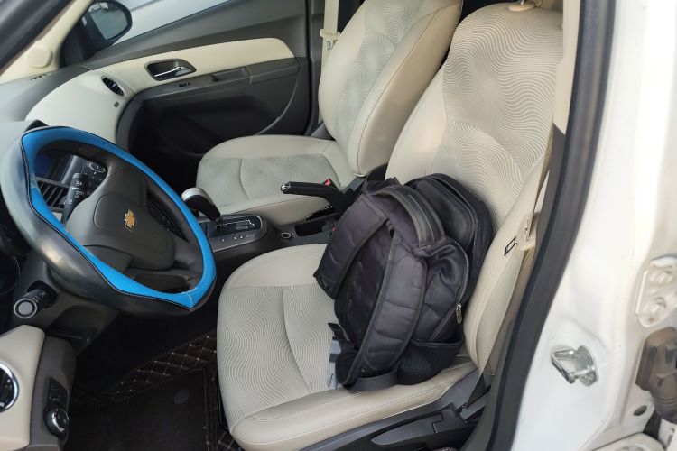 雪佛兰 科鲁兹 2015款 1.5L 经典 SE AT局部细节19