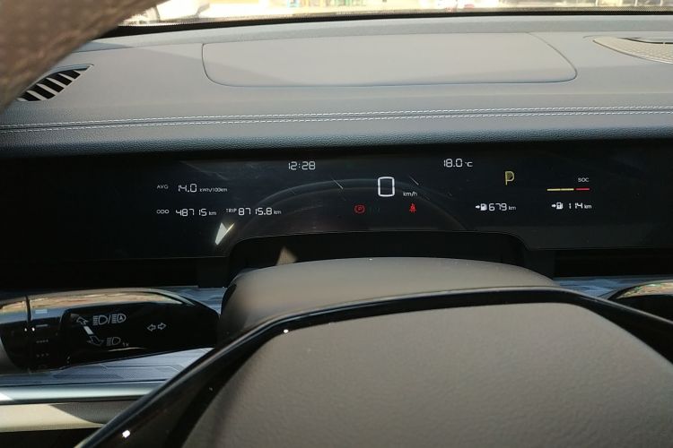 哪吒汽车 哪吒S 2022款 增程版 1160km 后驱中版中控内饰14