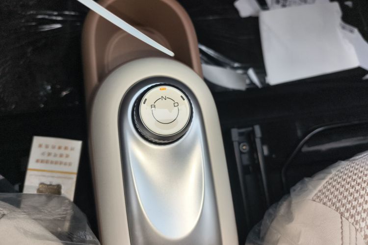 五菱汽车 宏光MINIEV 2025款 四门版 进阶款中控内饰18