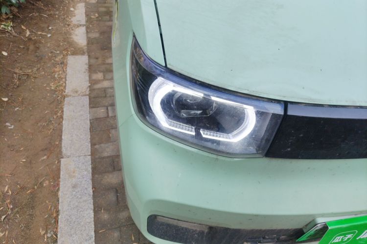 五菱汽车 宏光MINIEV 2021款 马卡龙臻享款 磷酸铁锂车身外观8