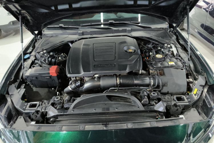 捷豹XEL 2021款 2.0T 250PS 曜黑运动版局部细节24