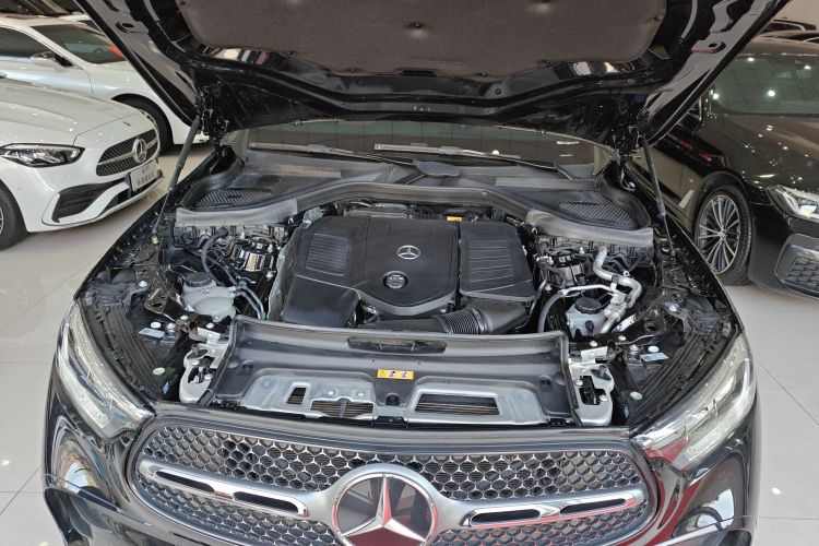 奔驰GLC 2023款 GLC 260 L 4MATIC 豪华型 5座机舱底盘24