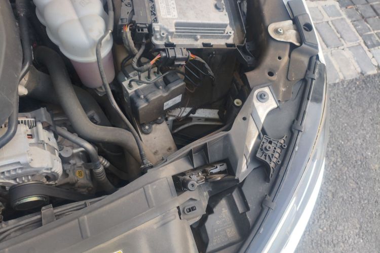 奥迪A4L 2017款 40 TFSI 时尚型局部细节9007