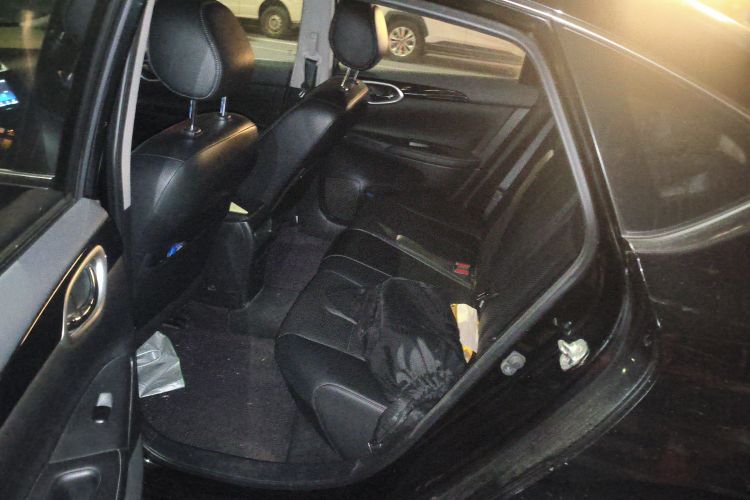 日产 轩逸 2018款 1.6XV CVT尊享版中控内饰7004