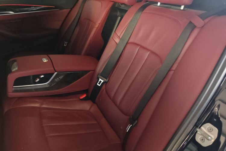 宝马5系 2020款 530Li xDrive M运动套装中控内饰7004