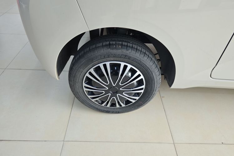 五菱汽车 宏光MINIEV 2024款 第三代 215km 进阶版车身外观6008