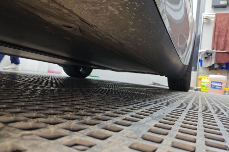 特斯拉 Model Y 2022款 改款 后轮驱动版局部细节9002