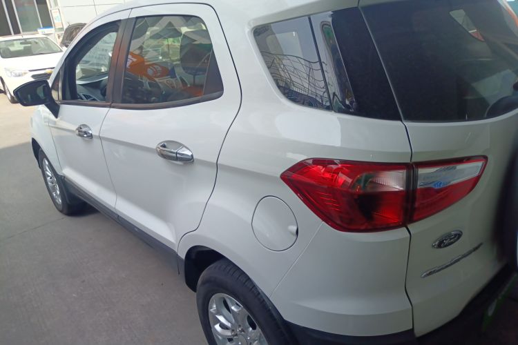 福特 翼搏 2013款 1.5L 手动舒适型车身外观6003