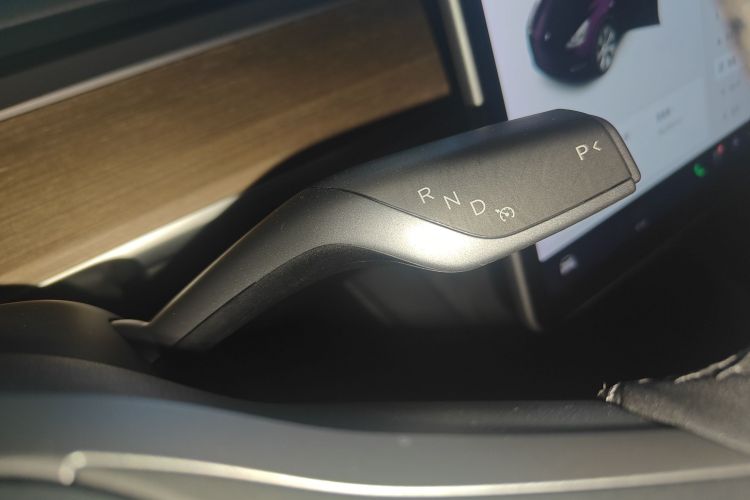 特斯拉 Model Y 2021款 标准续航后驱版中控内饰18