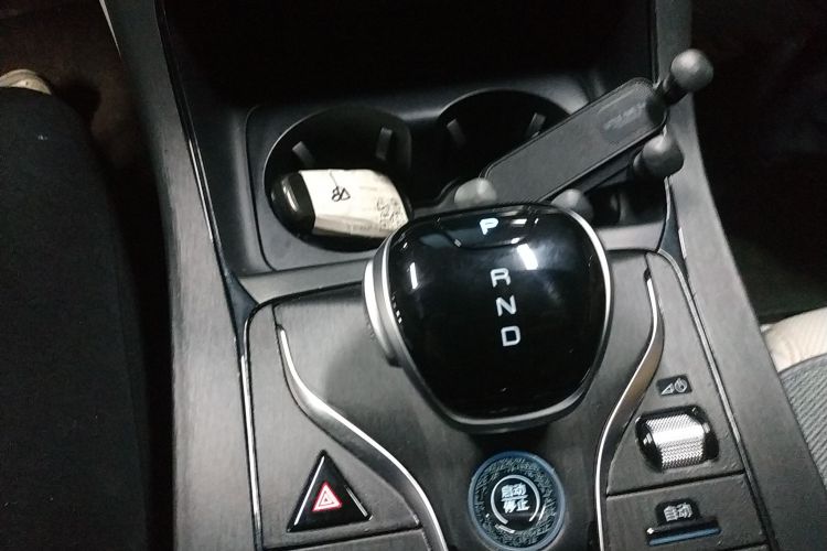 比亚迪 秦PLUS 2024款 荣耀版 DM-i 55KM领先型中控内饰18