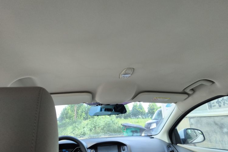 福特 福克斯 2015款 三厢 1.6L 自动舒适型局部细节22