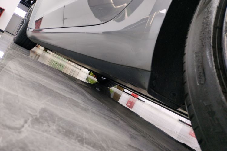 特斯拉 Model 3 2024款 高性能全轮驱动版局部细节9002