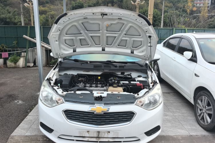 雪佛兰 2015款 赛欧3 1.5L 手动理想天窗版机舱底盘24