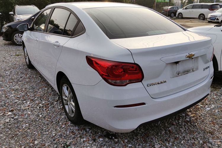 雪佛兰 科沃兹 2016款 1.5L 自动欣悦版车身外观4