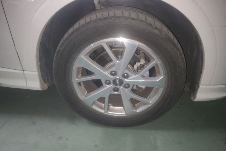 奥迪Q3 2019款 35 TFSI 进取动感型车身外观10