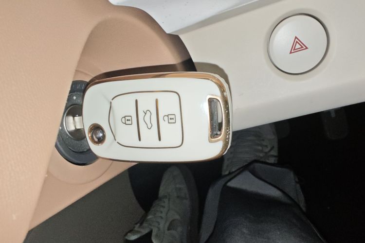 五菱汽车 宏光MINIEV 2024款 第三代 170km中控内饰7001