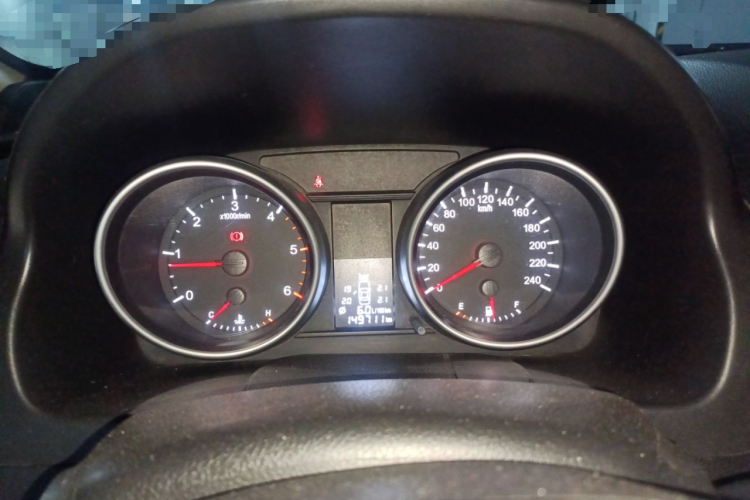 哈弗H6 2011款 绿静2.0T 手动两驱精英型中控内饰14