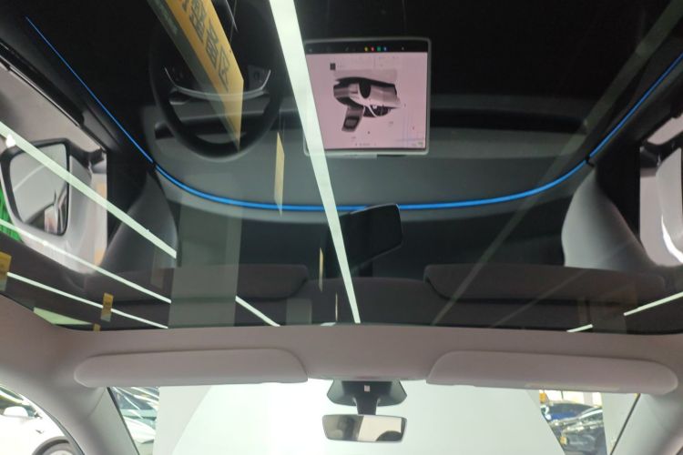 特斯拉 Model Y 2025款 长续航全轮驱动版中控内饰22