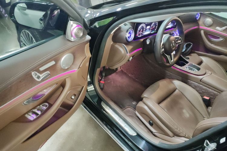 奔驰E级 2020款 改款 E 260 L中控内饰7003